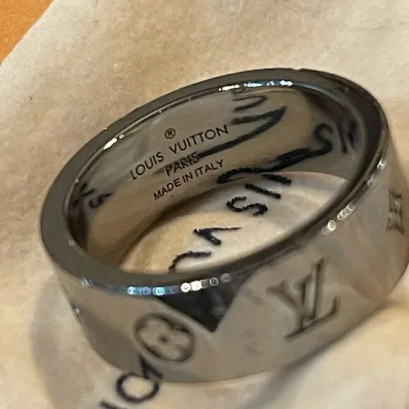 LOUIS VUITTON Gunmetal Tone Ring Berg LV Eclipse. SZ 9 - Picture 4 of 6